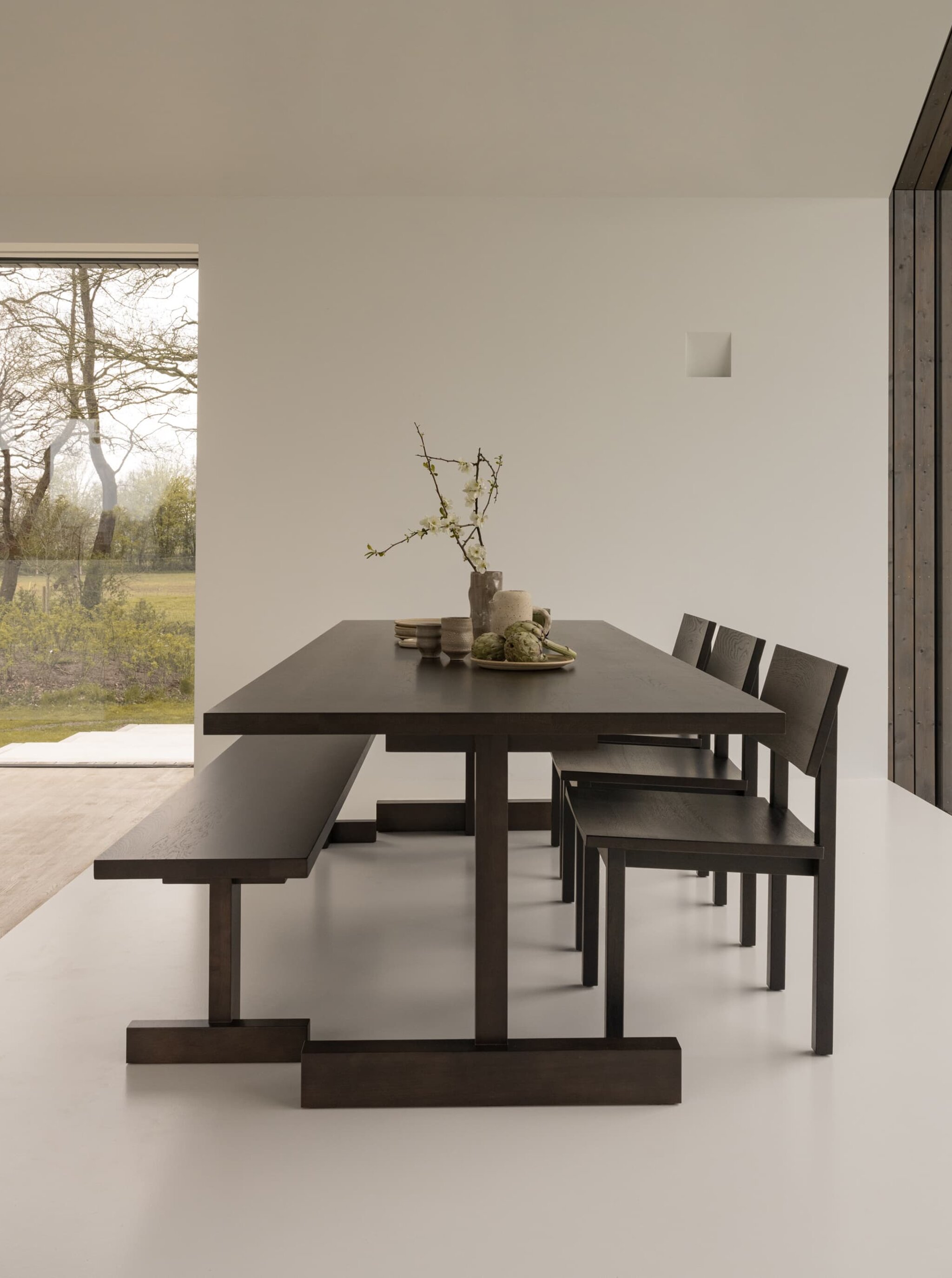 Dining room best sale tables under 300